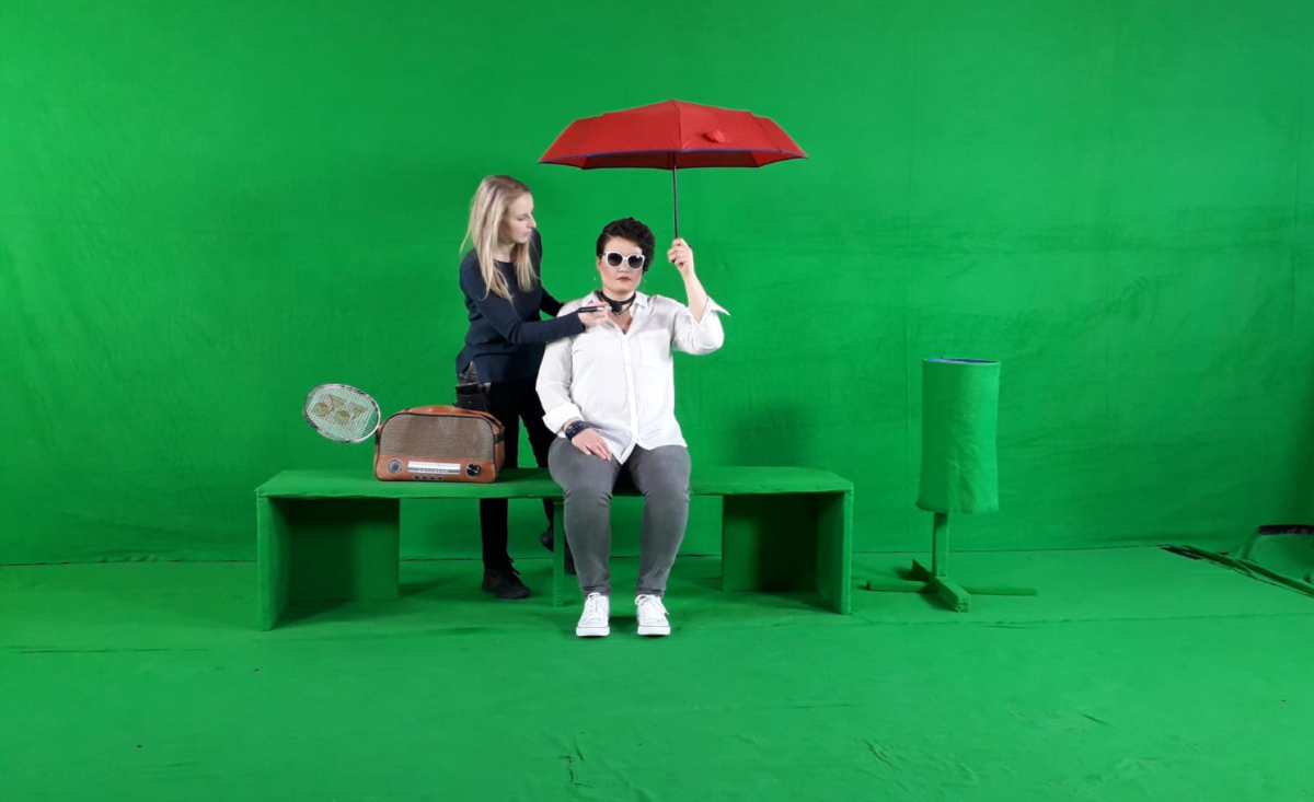 Abbildung von JWL Make up und SFX bei der Arbeit vor Greenscreen
