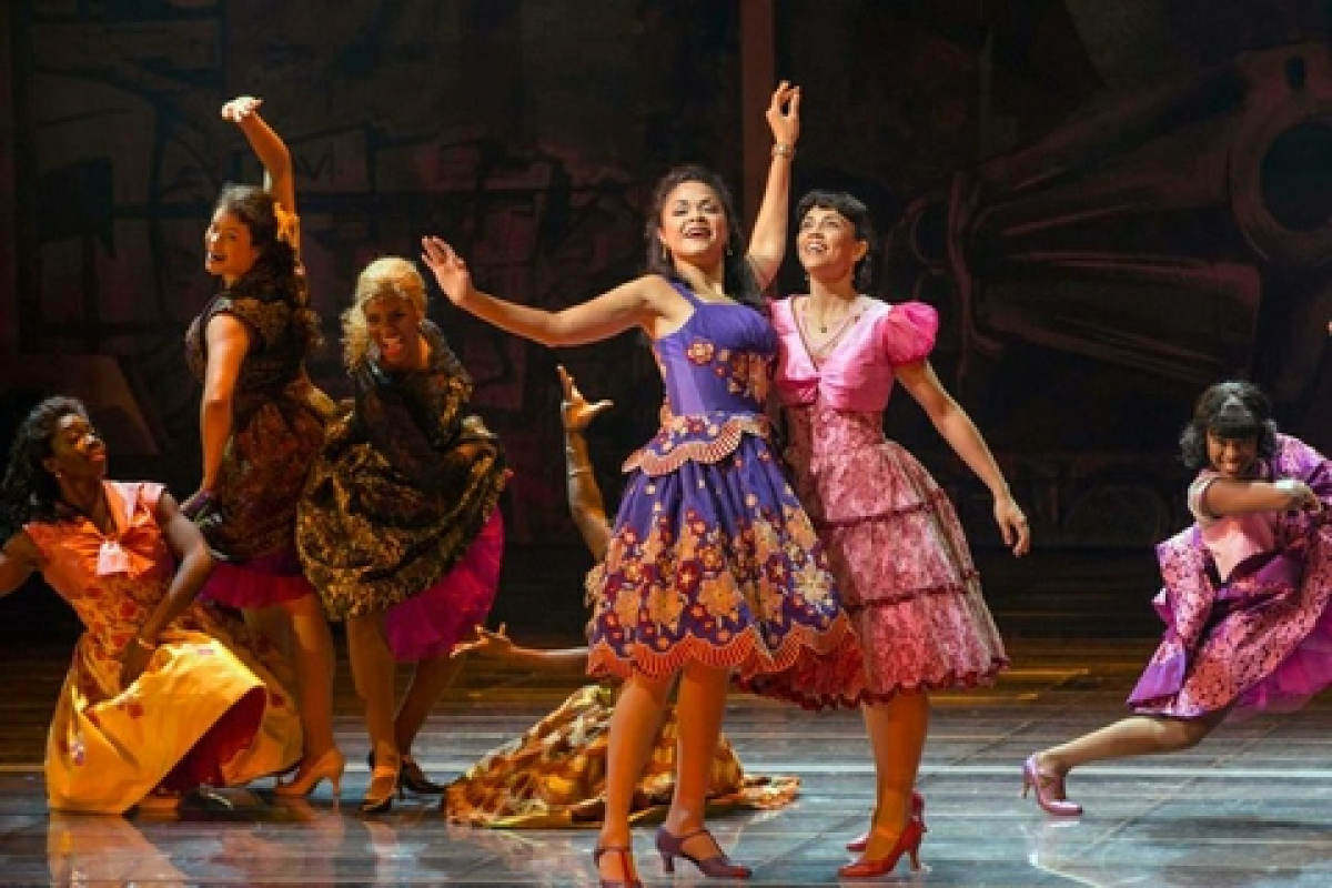 Abbildung von Bühnenbild - Salzburger Festspiele 2016 West Side Story